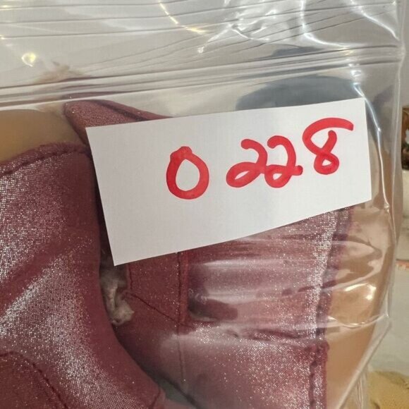 Kickers Baby Size 18mo months  Little Red Glitter Booties Boots Faux Fur Trim 18 - Picture 12 of 12